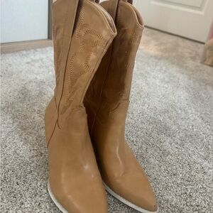 Vici Tan Pointed-Toe Western Heeled Boots